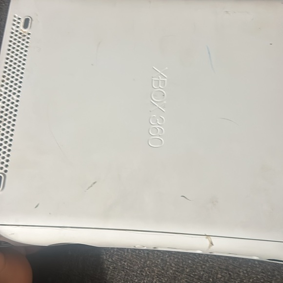 Xbox 360 console - Picture 2 of 4